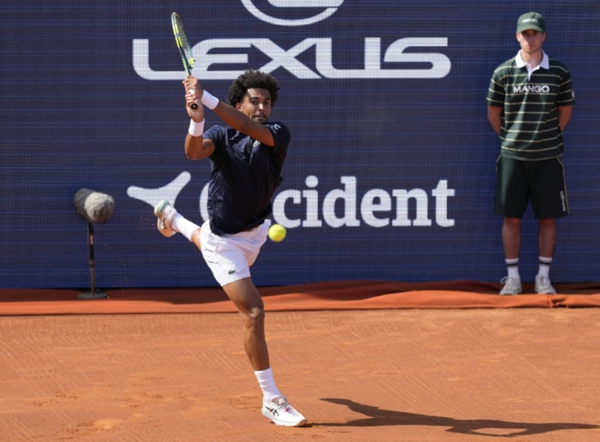 Le Français Arthur Fils au cours de la finale du tournoi de Barcelone contre le Russe Andrey Rublev le 19 avril 2026