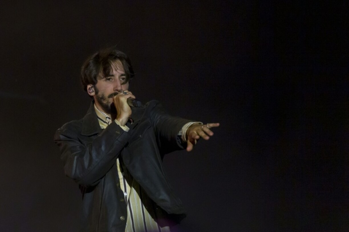 Le rappeur Lomepal sur scène au festival Eurockeennes à Sermamagny, dans le Territoire de Belfort, le 1er juillet 2023.