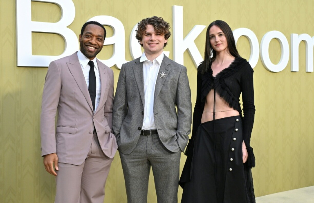 De gauche à droite l'acteur britannique Chiwetel Ejiofor, le réalisateur américain Kane Parsons et l'actrice norvégienne Renate Reinsve lors d'une avant première de