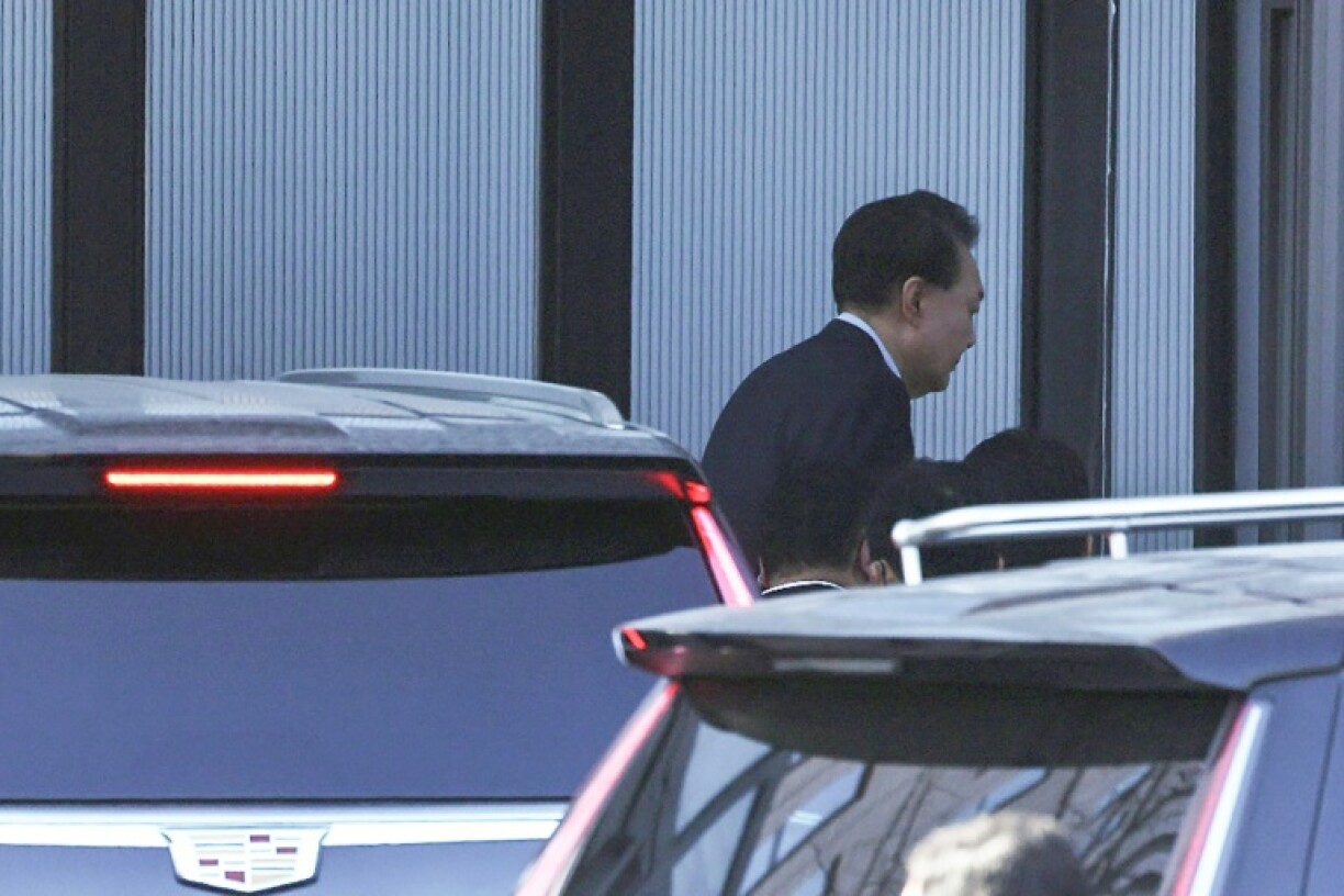 South Korean impeached President Yoon Suk Yeol arrives at the Corruption Investigation Office