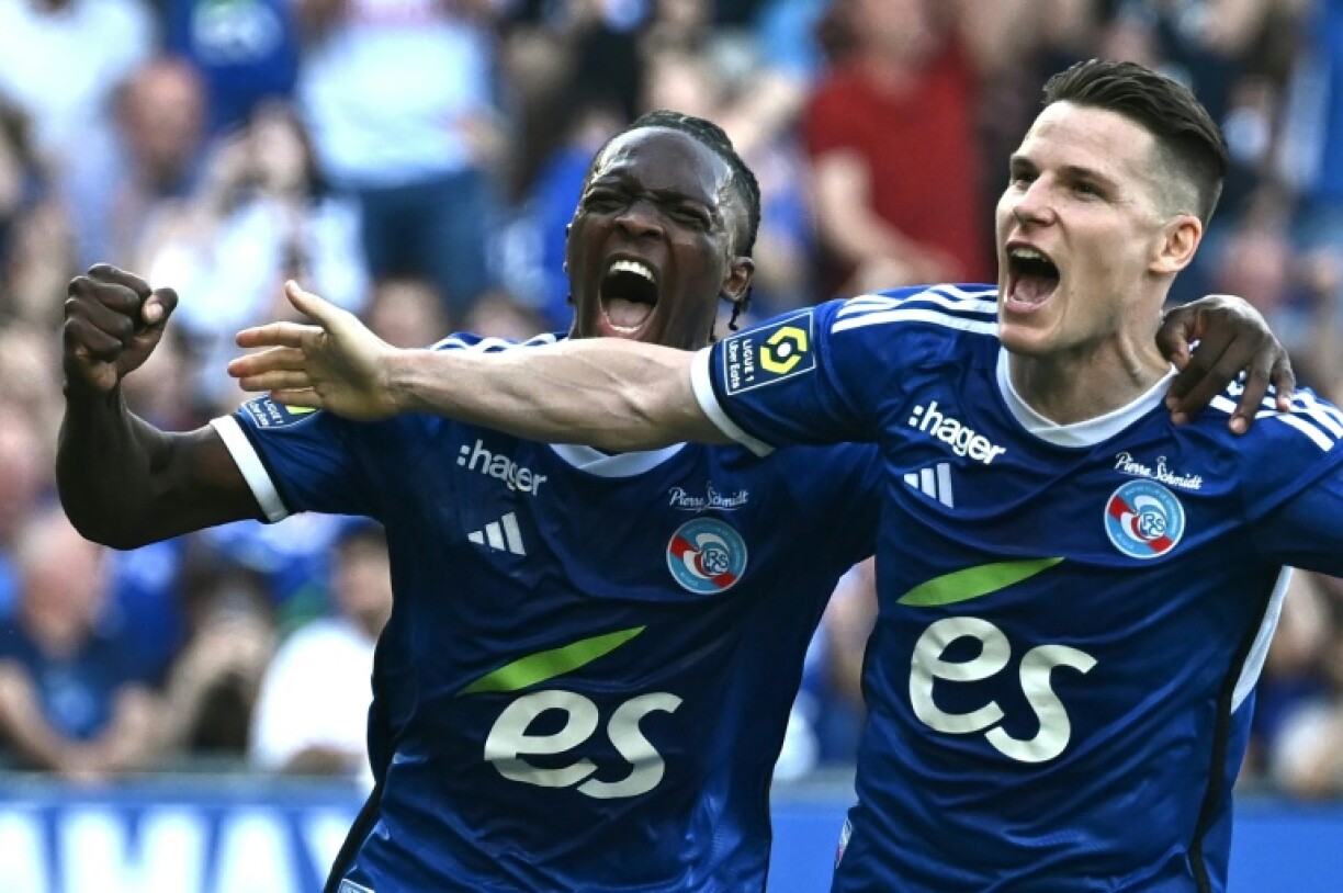Kevin Gameiro (droite) buteur de Strasbourg à Reims le 13 février 2024