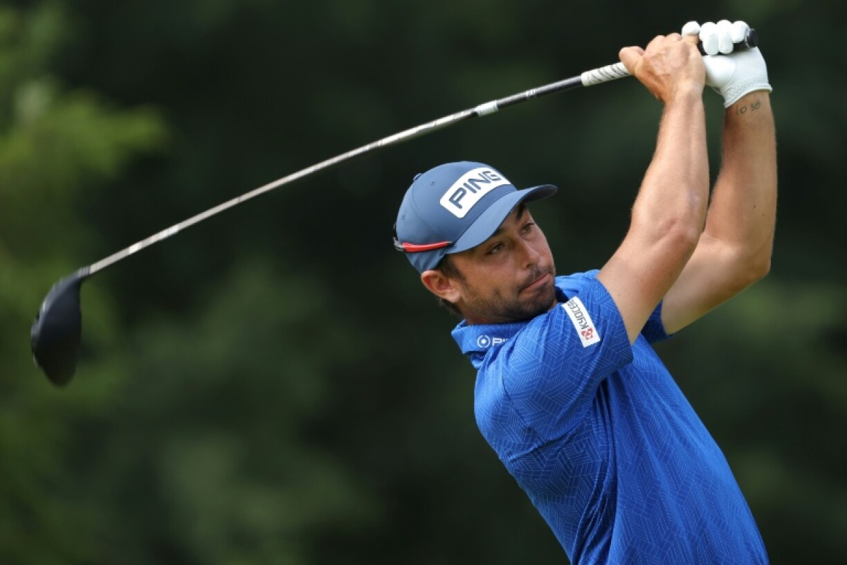 Spian's Sebastian Garcia held a two stroke lead at the storm-hit DP World Tpur seaosn opener in Australia