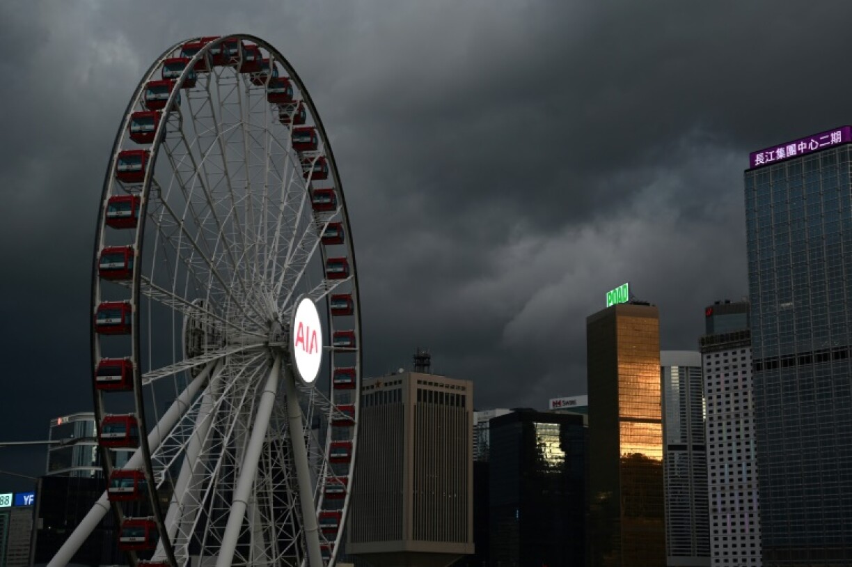Nuages d'orage au-dessus de Hong Kong, le 5 septembre 2024, alors que le super typhon Yagi se dirige vers la Chine