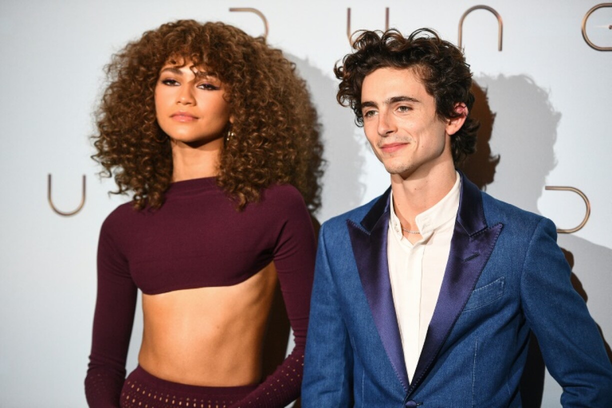 L'actrice américaine Zendaya (à gauche) avec l'acteur franco-américain Timothée Chalamet lors de l'avant-première de