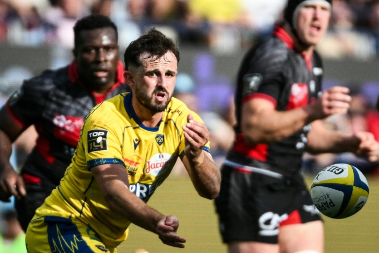 Harry Plummer joined Clermont from the Blues in 2025