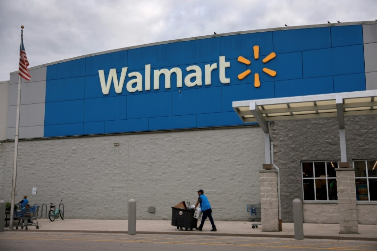 Walmart reported revenue that beat expectations in the third quarter, rising to $179.5 billion