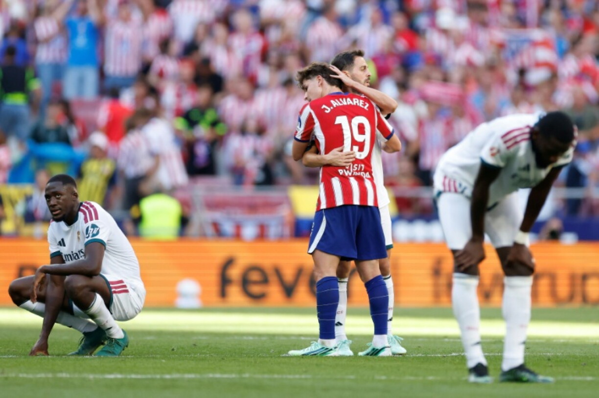 La déception des joueurs du Real après la défaite face à l'Atlético, le 20 septembre 2026 au Metropolitano à Madrid