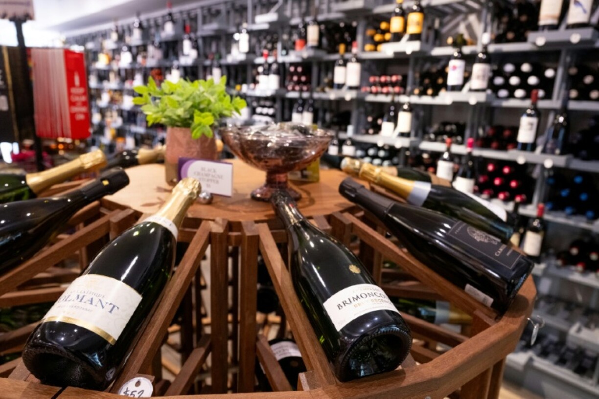 A White House official says President Donald Trump's administration has not agreed to 'special treatment' for EU alcohol under a tariff deal