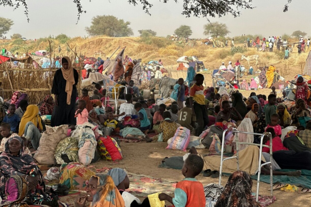 Sudanese refugees fled the Zamzam displacement camp after it fell under RSF control
