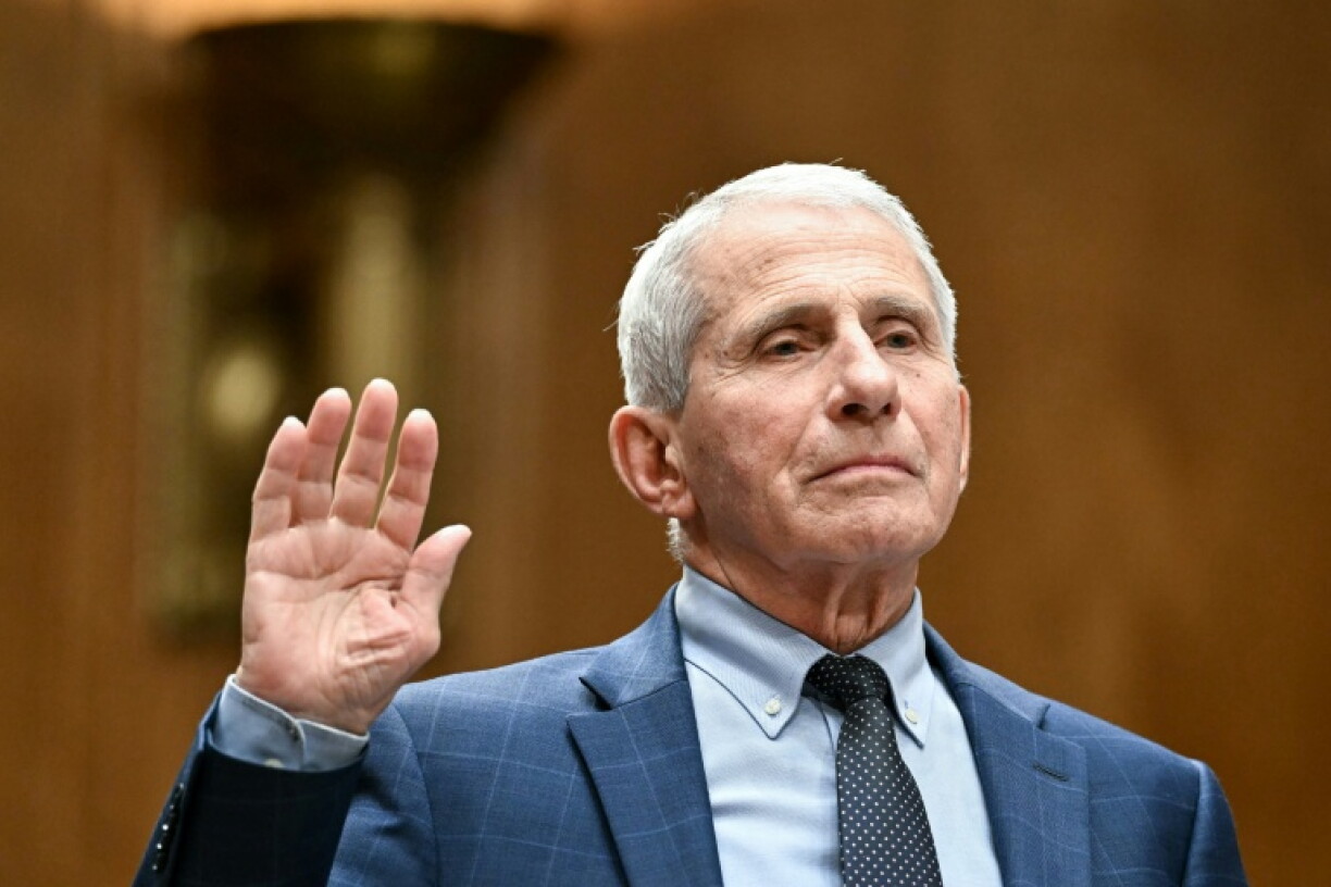 Die US-Republikaner wollen den bekannten Immunologen und früheren Corona-Regierungsberater Anthony Fauci wegen Missachtung des Kongresses vor Gericht stellen lassen. Dafür stimmte ein Senatsausschuss.