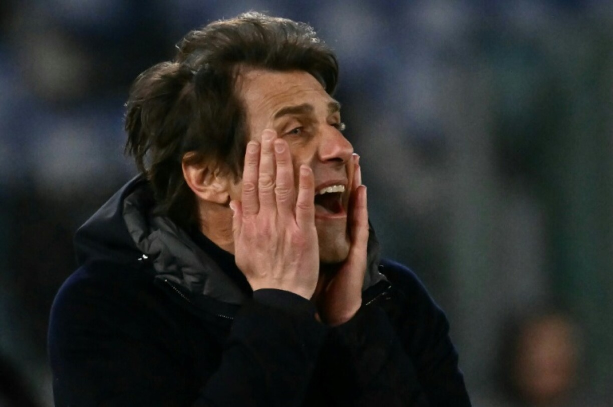 Antonio Conte's Napoli lead Serie A