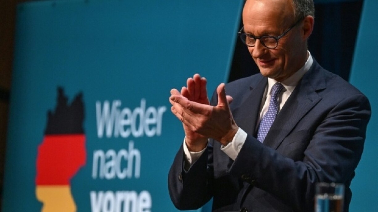 Friedrich Merz, chef de file de l'Union chrétienne-démocrate (CDU) et candidat au poste de chancelier, lors d'un meeting de campagne, le 20 février 2025 à Darmstadt