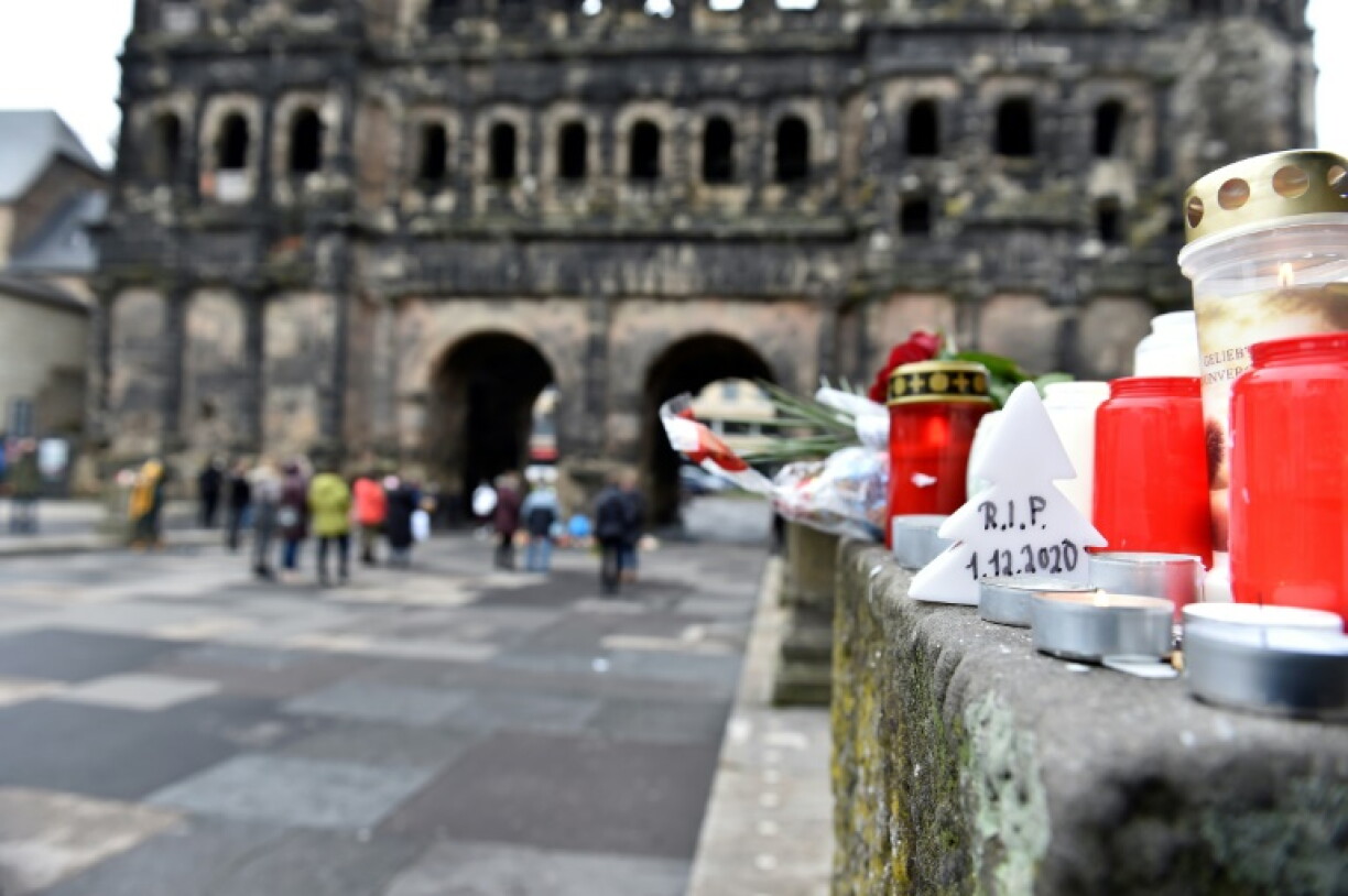 Mehr als fünf Jahre nach der Amokfahrt von Trier mit insgesamt sechs Toten muss das Land Rheinland-Pfalz einem Polizeibeamten kein Schmerzensgeld zahlen.