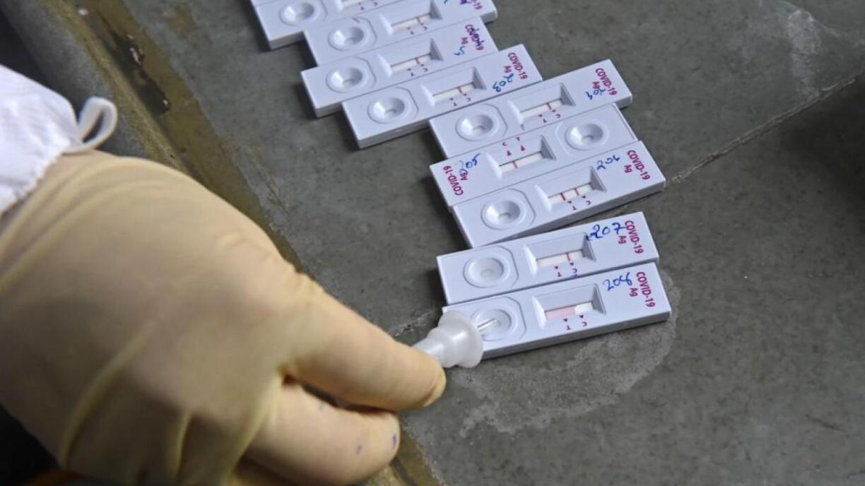 Un exemple de test rapide, dont la fiabilité fait débat.