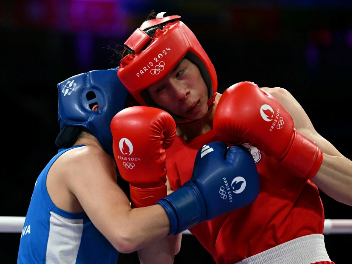 Lin Yuting, hei rieds am Bild