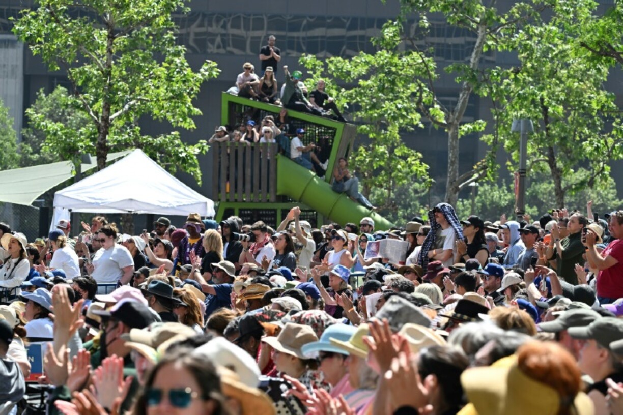 La foule lors du meeting de Bernie Sanders à Los Angeles, le 12 avril 2025