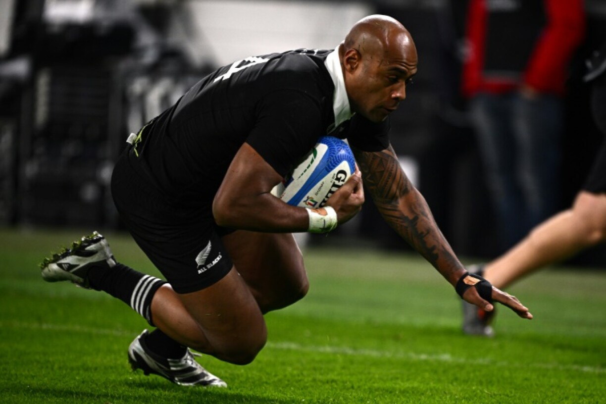 New Zealand wing Mark Tele'a has announced he will move to Japan next season