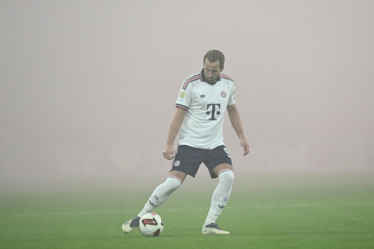 Bayern Munich and forward Harry Kane have had a week of "full extremes," said assistant coach Aaron Danks.