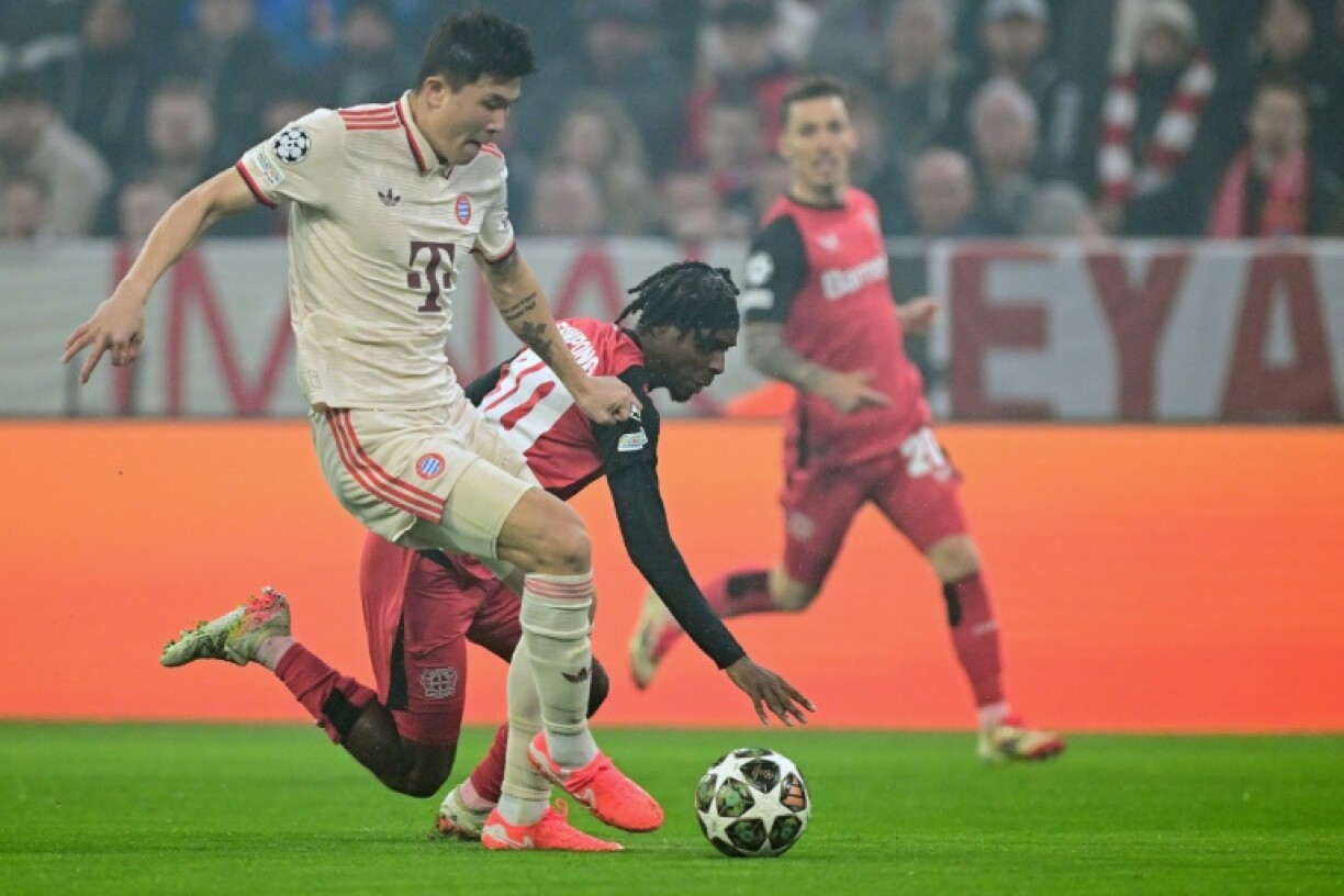 Kim Min-jae (L) will miss several weeks of action for Bayern Munich after picking up an Achilles tendon injury