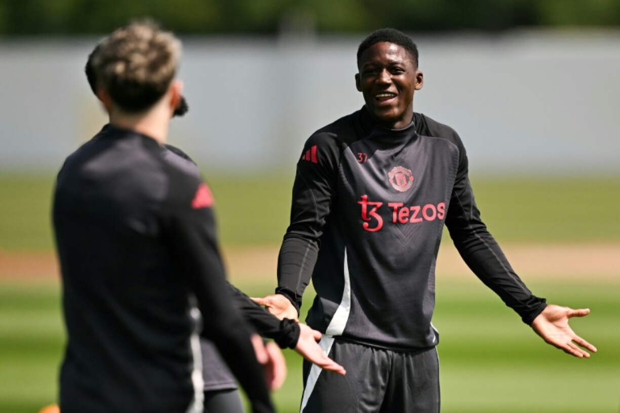 Manchester United midfielder Kobbie Mainoo