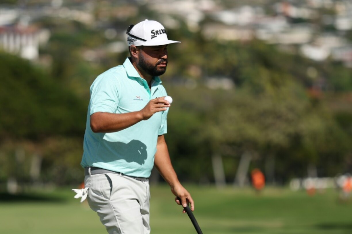 American J.J. Spaun fired a five-under par 65 to grab a one-stroke lead after the third round of the PGA Sony Open in Hawaii