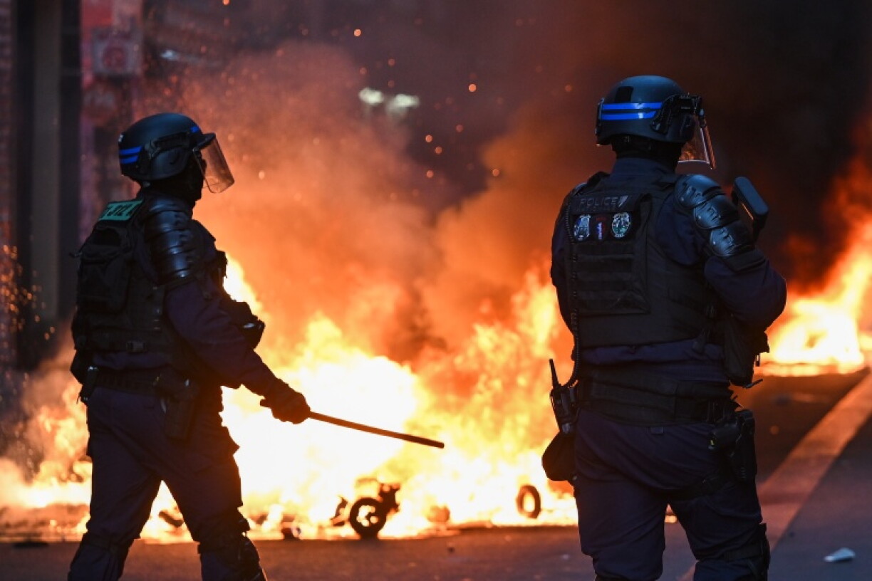 France's government has admitted it 'lost control' in the frenzy of street violence that erupted last weekend