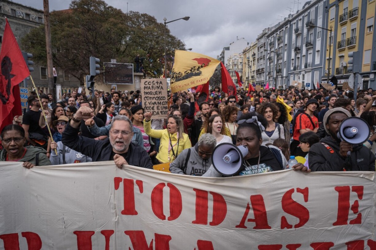 En avril 2023, des Portugais manifestaient déjà à Lisbonne contre le logement devenu trop cher à Lisbonne.