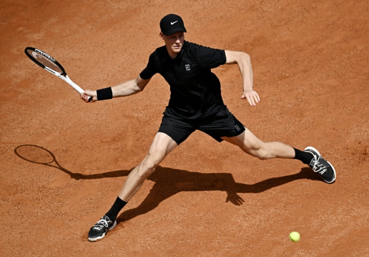 L'Italien Jannik Sinner durant son quart de finale du Masters 1000 de Rome contre le Russe Andrey Rublev le 14 mai 2026 au Foro Italico