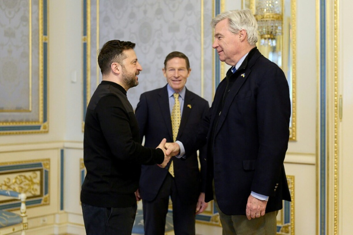 The letter was spearheaded by US Senator Richard Blumenthal, pictured (center) in Kyiv in February 2026 with Ukrainian President Volodymyr Zelensky (left) and fellow signatory Sheldon Whitehouse