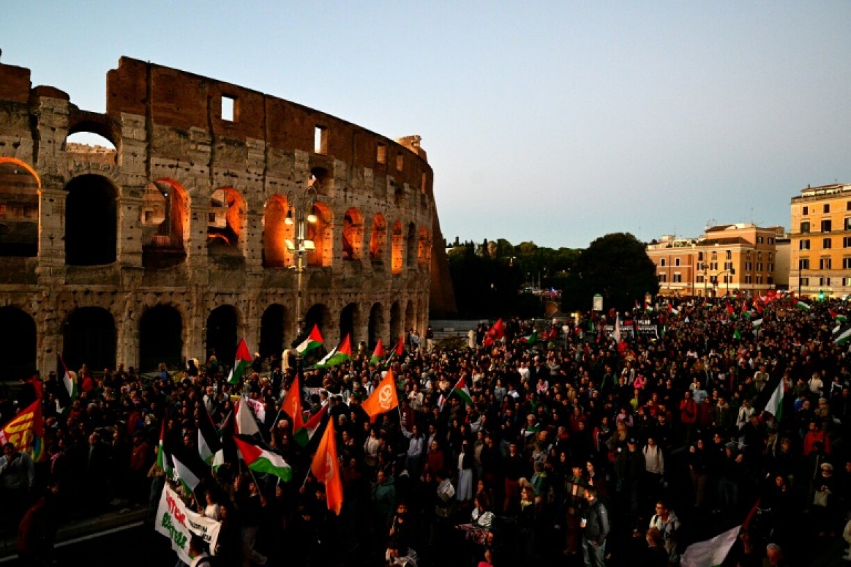 Pro-Palestinian demonstrators gather in Rome to protest against the interception of the Global Sumud Flotilla