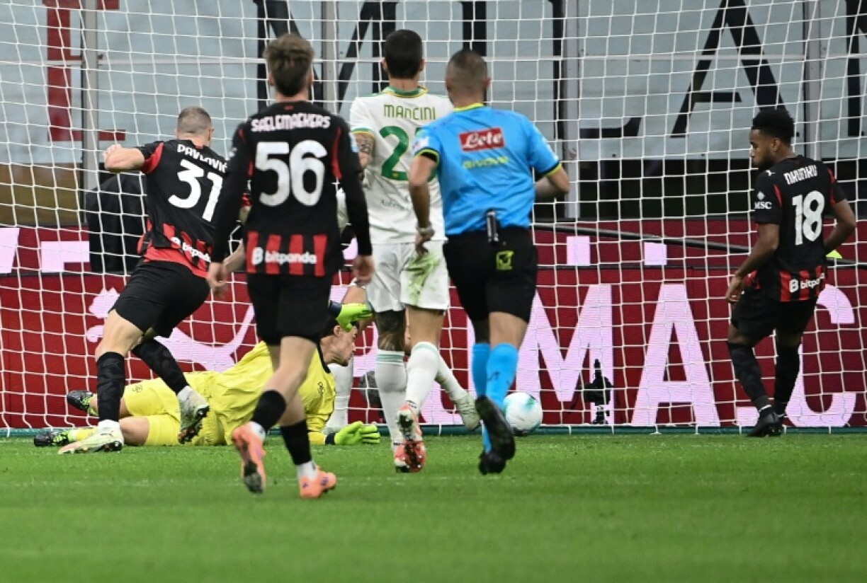 Strahinja Pavlovic (L) scored the only goal as AC Milan beat Roma