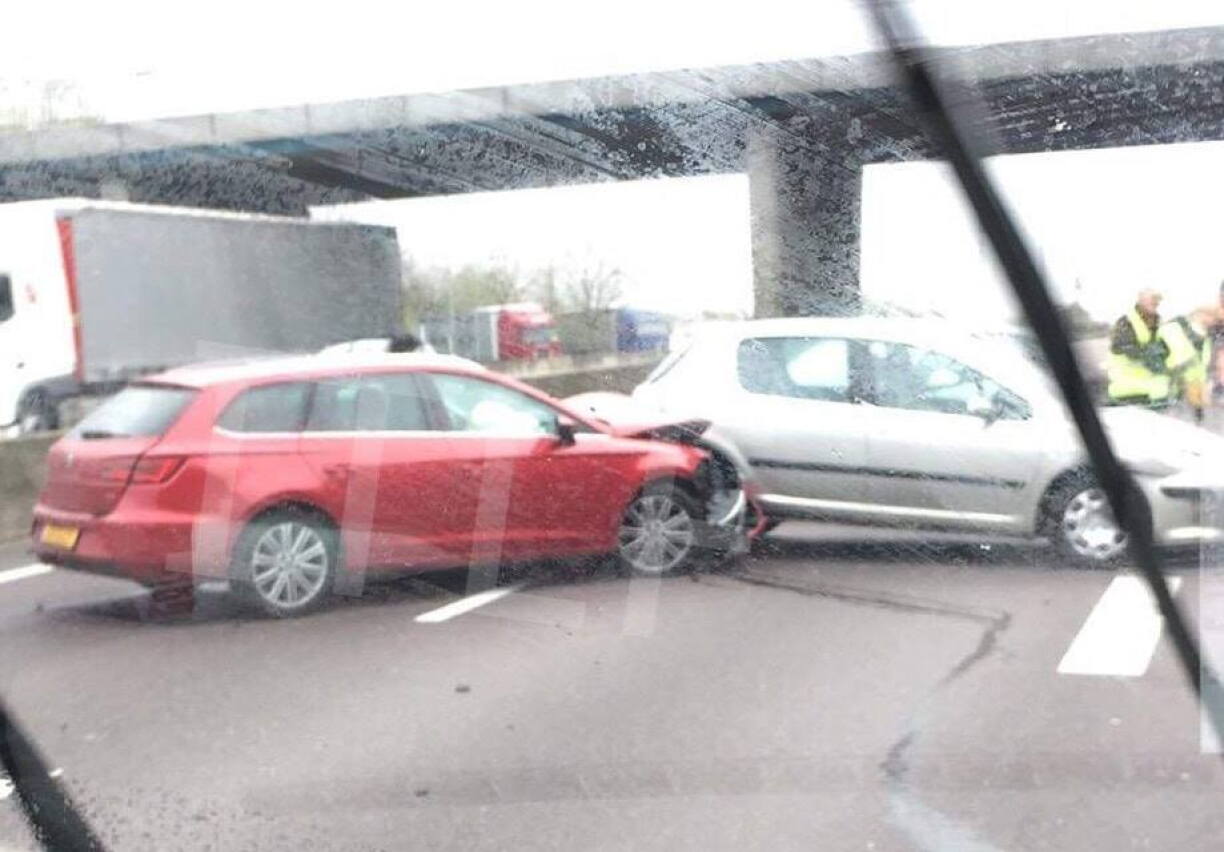 L'ACL parle de trois véhicules. Cette photo prise sur l'A3 en montre deux.