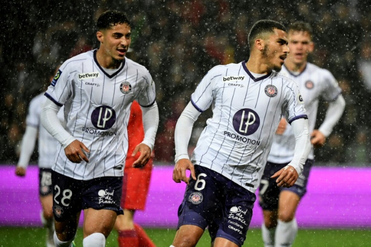 L'attaquant toulousain Zakaria Aboukhlal vient d'égaliser contre Lyon, le 14 avril 2023 à Toulouse