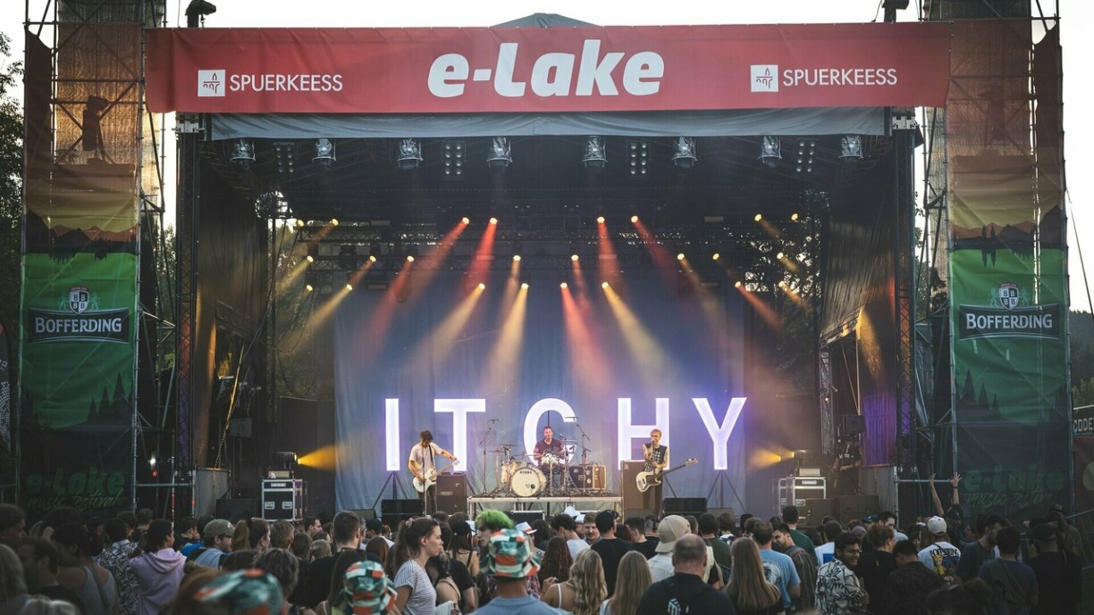 D'Band Itchy um e-Lake 2024