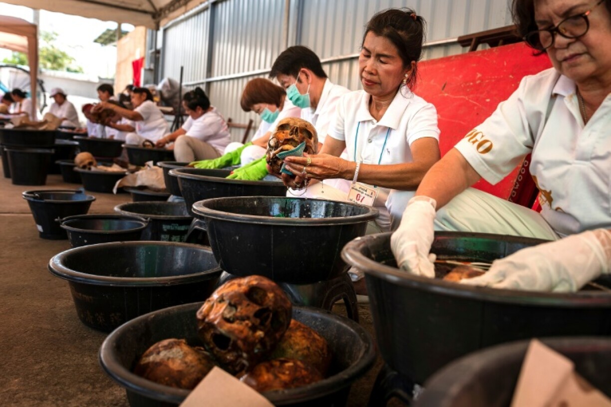 In Buddhist belief, the spirits of the uncremated remain cannot be reincarnated until monks perform the proper rites