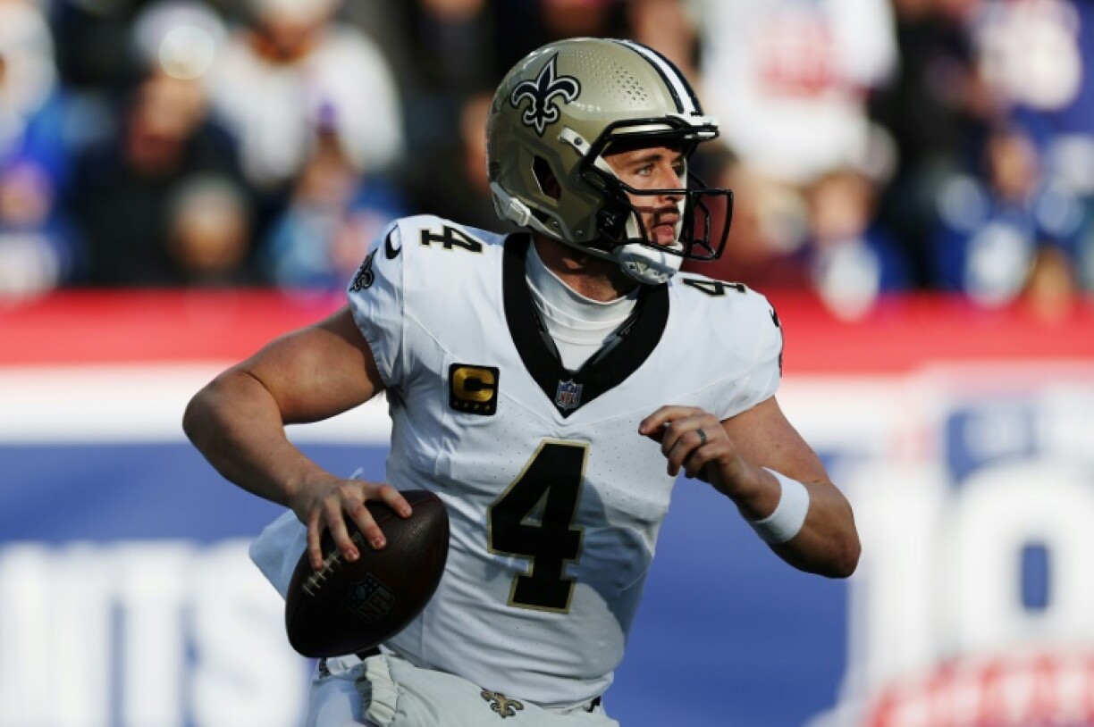 New Orleans Saints quarterback Derek Rutherford has announced his retirement following a shoulder injury