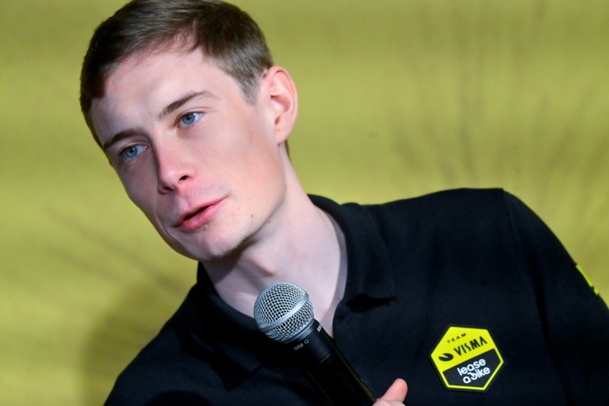 Le leader de l'équipe Visma-Lease a bike, le Danois Jonas Vingegaard, lors de la conférence de presse de présentation de l'équipe, le 13 janvier 2026 à La Nucia près d'Alicante (Espagne)