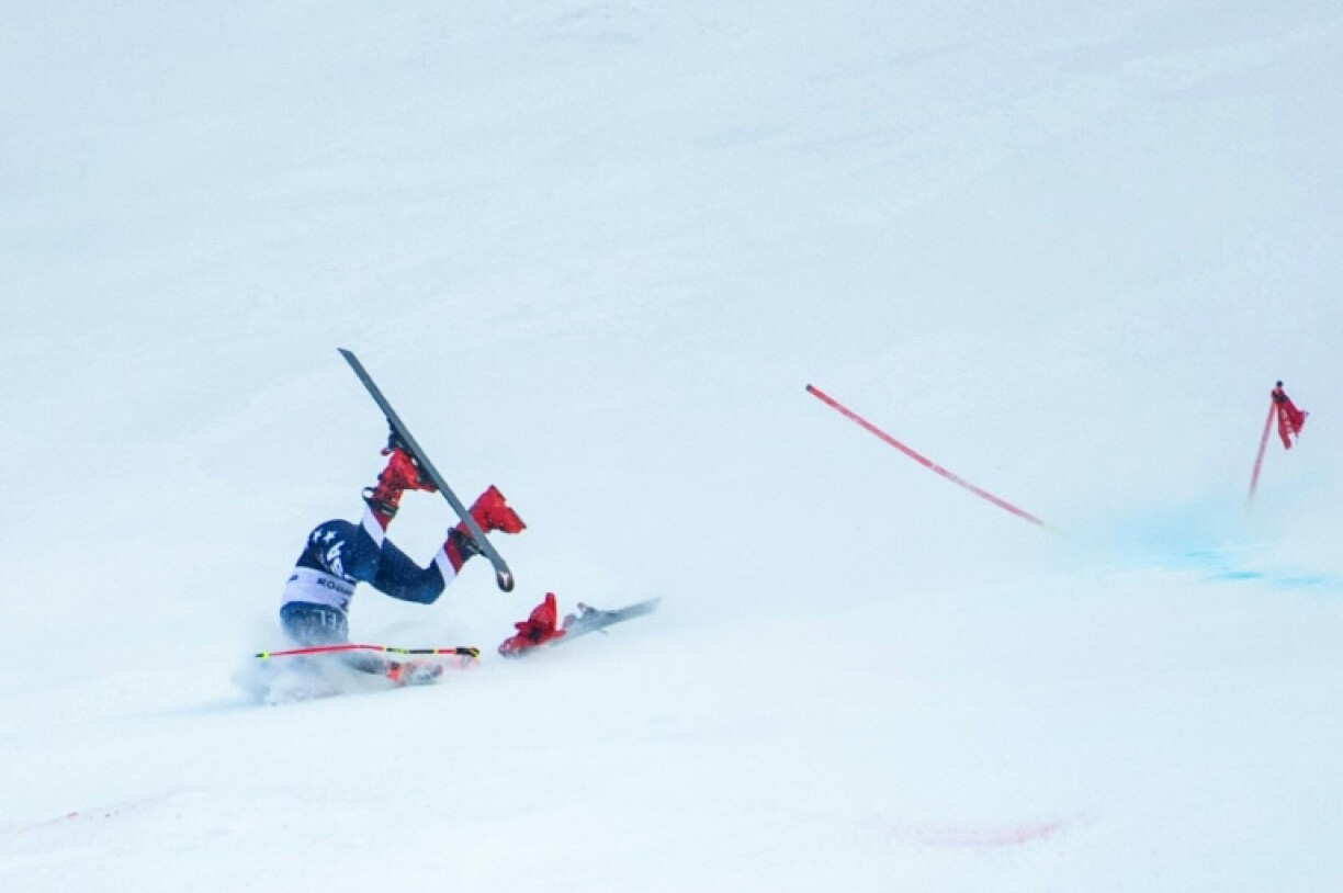 Shiffrin crashes in the second leg of the giant slalom in Killington in November