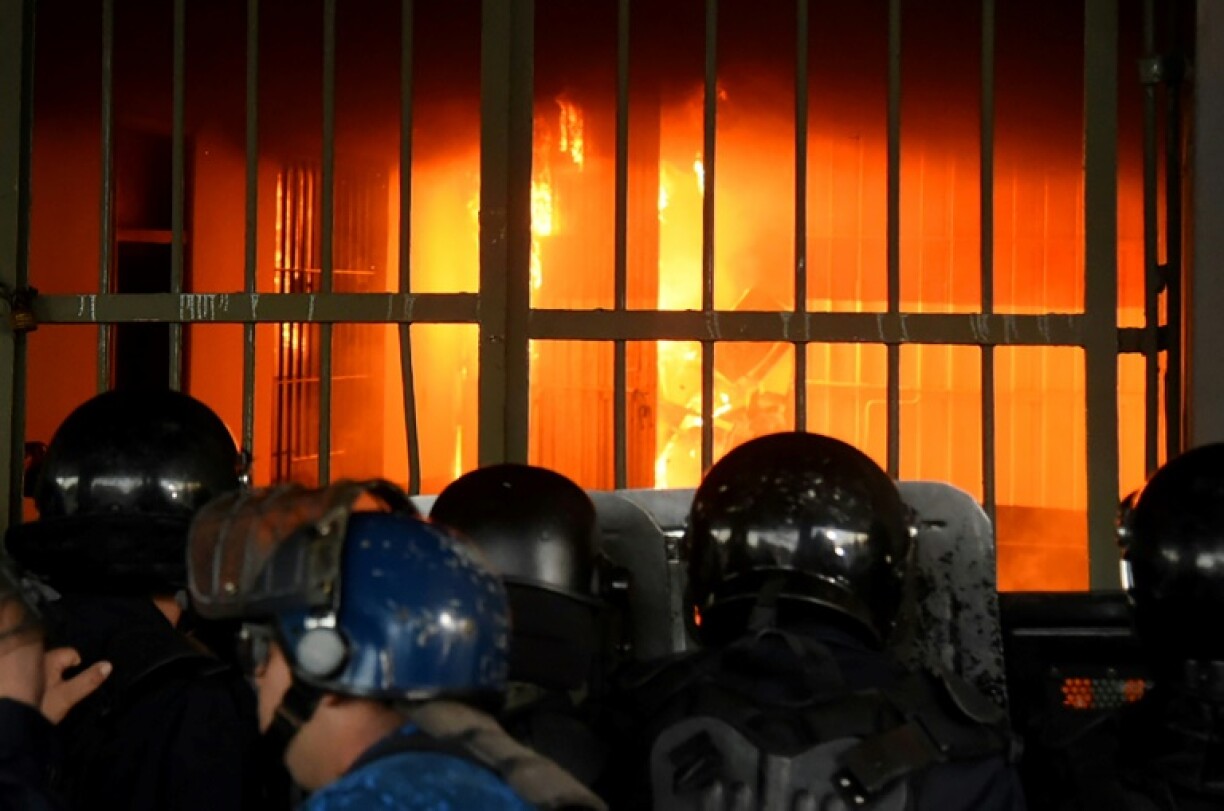 Incendie dans la prison de Tacumbu à Asuncion, au Paraguay, pendant une mutinerie le 10 octobre 2023