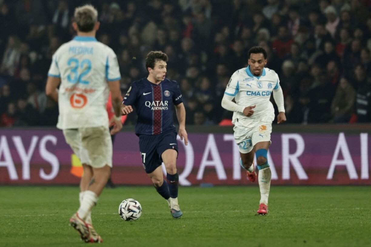 Joao Neves, le milieu de terrain du PSG, au cours du match de L1 contre Marseille le 8 février 2026 au Parc des Princes
