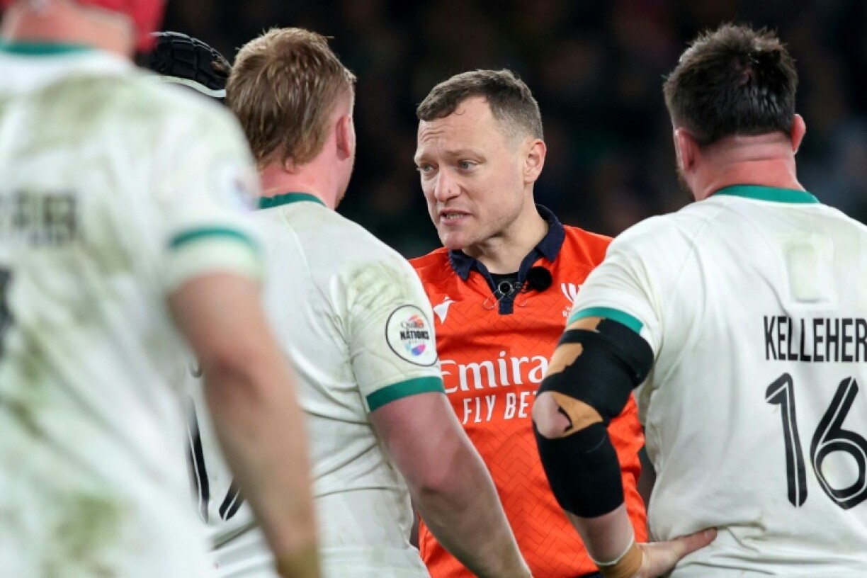 South Africa beat Ireland 24-13 in a match that referee Matthew Carley red-carded one Irish player and sin-binned four others