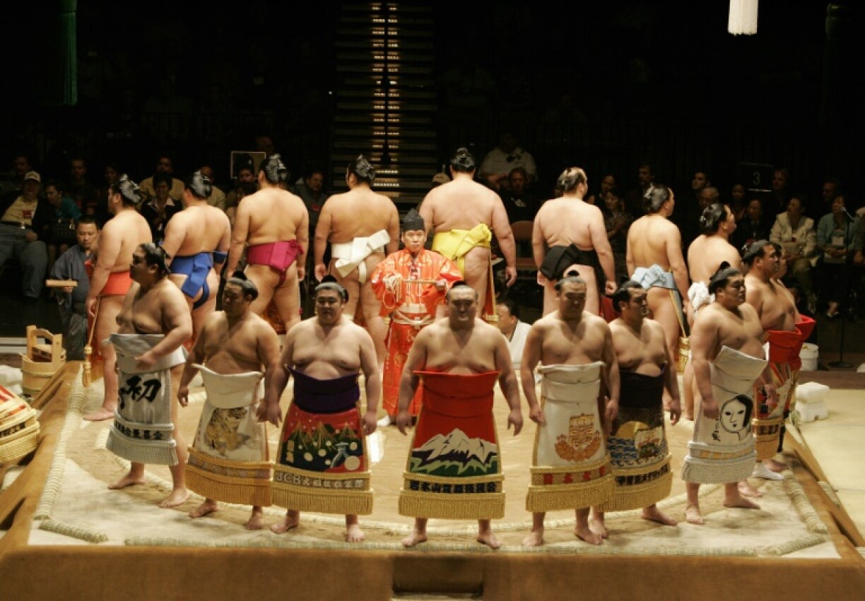 Sumo wrestlers in Las Vegas in 2005