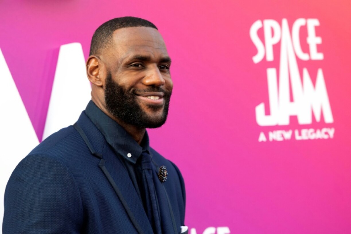 LeBron James arrive à la première de