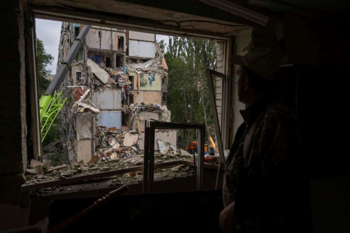 A combined missile and drone attack on the Ukrainian capital Kyiv killed 31 people
