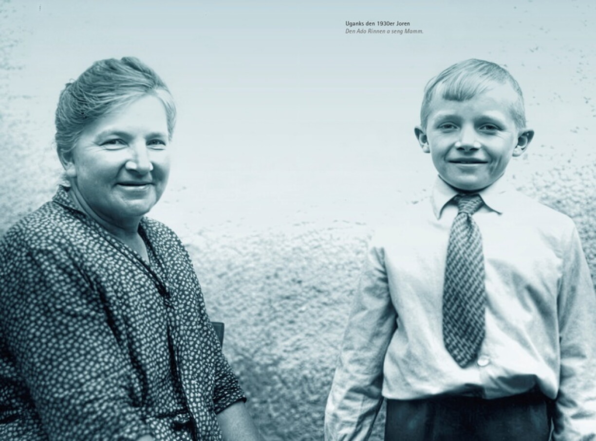 Den Ado Rinnen a seng Mamm, ugangs der 1930er Joren