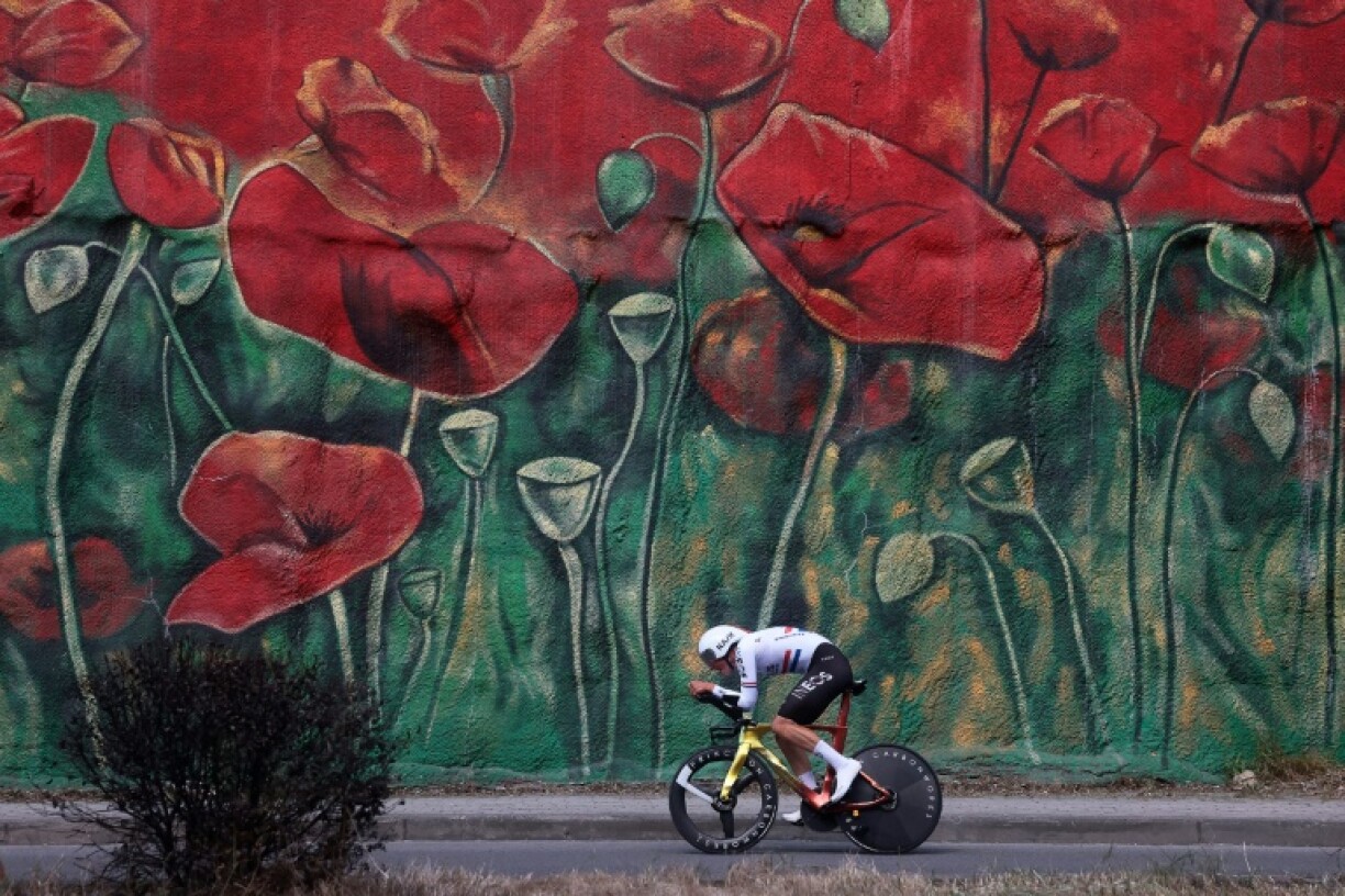 Josh Tarling claimed victory in stage two of the Giro d'Italia