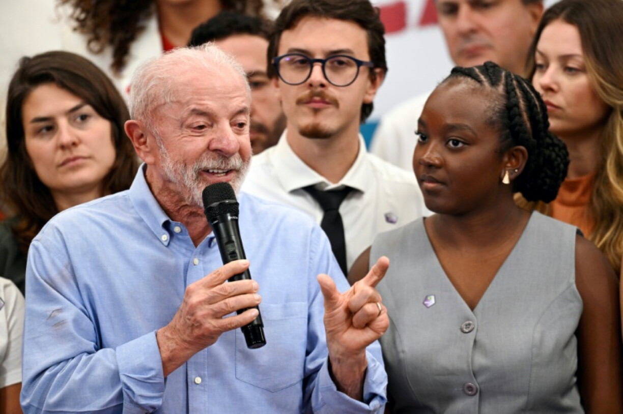 Lula convened leftist influencers who won legislative seats on Sunday to advise his campaign