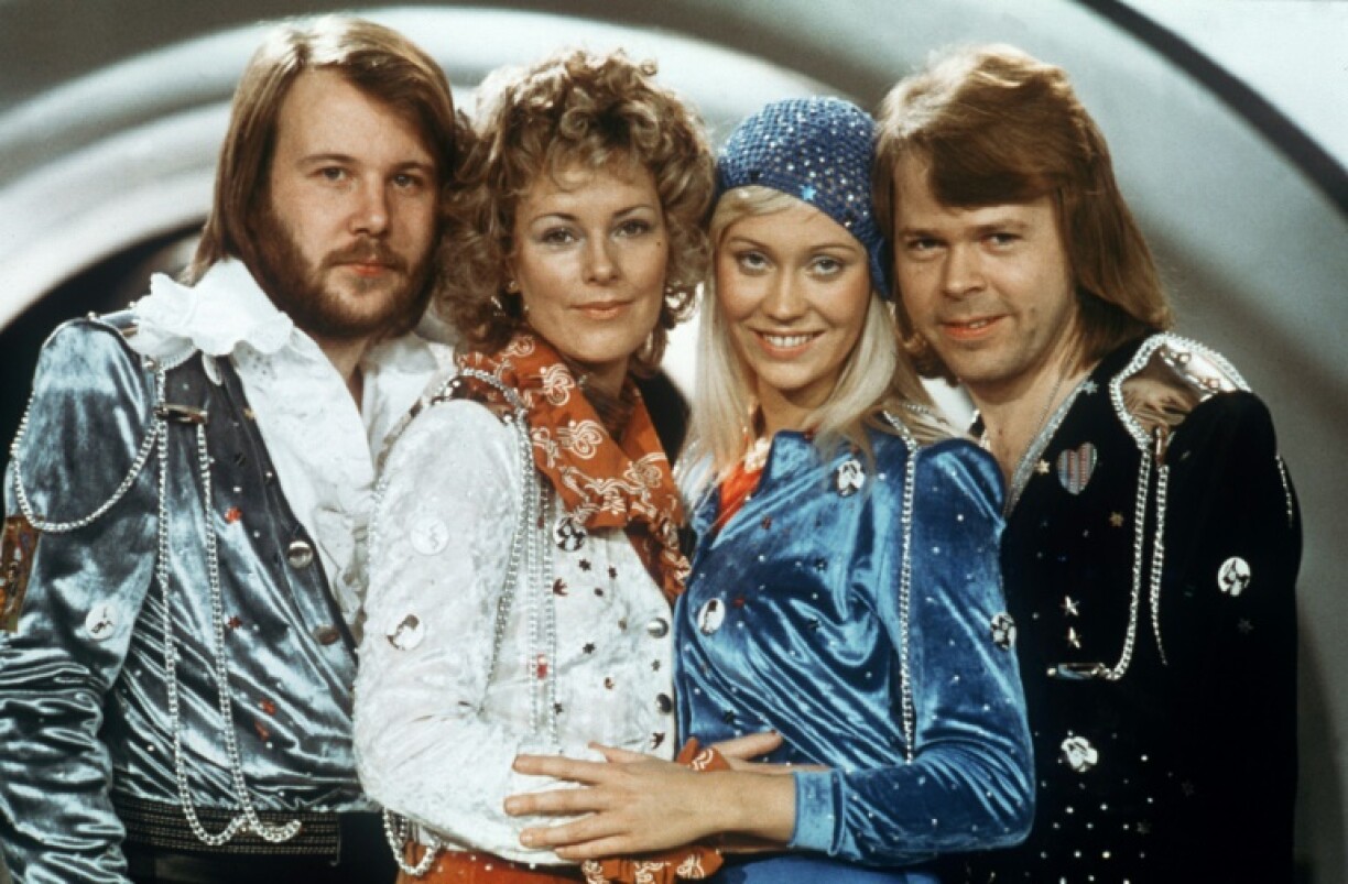 (g-d) Le groupe suédois ABBA, Björn Ulvaeus, AgnethaFaltskog, Anni-FridLyngstad et Benny Andersson, lors du concours de l'Eurovision, le 9 février 1974