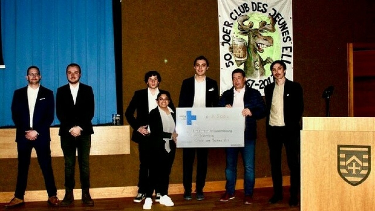Schecküberreichung des CDJ in Ell an die ONG Kindernothilfe Luxembourg