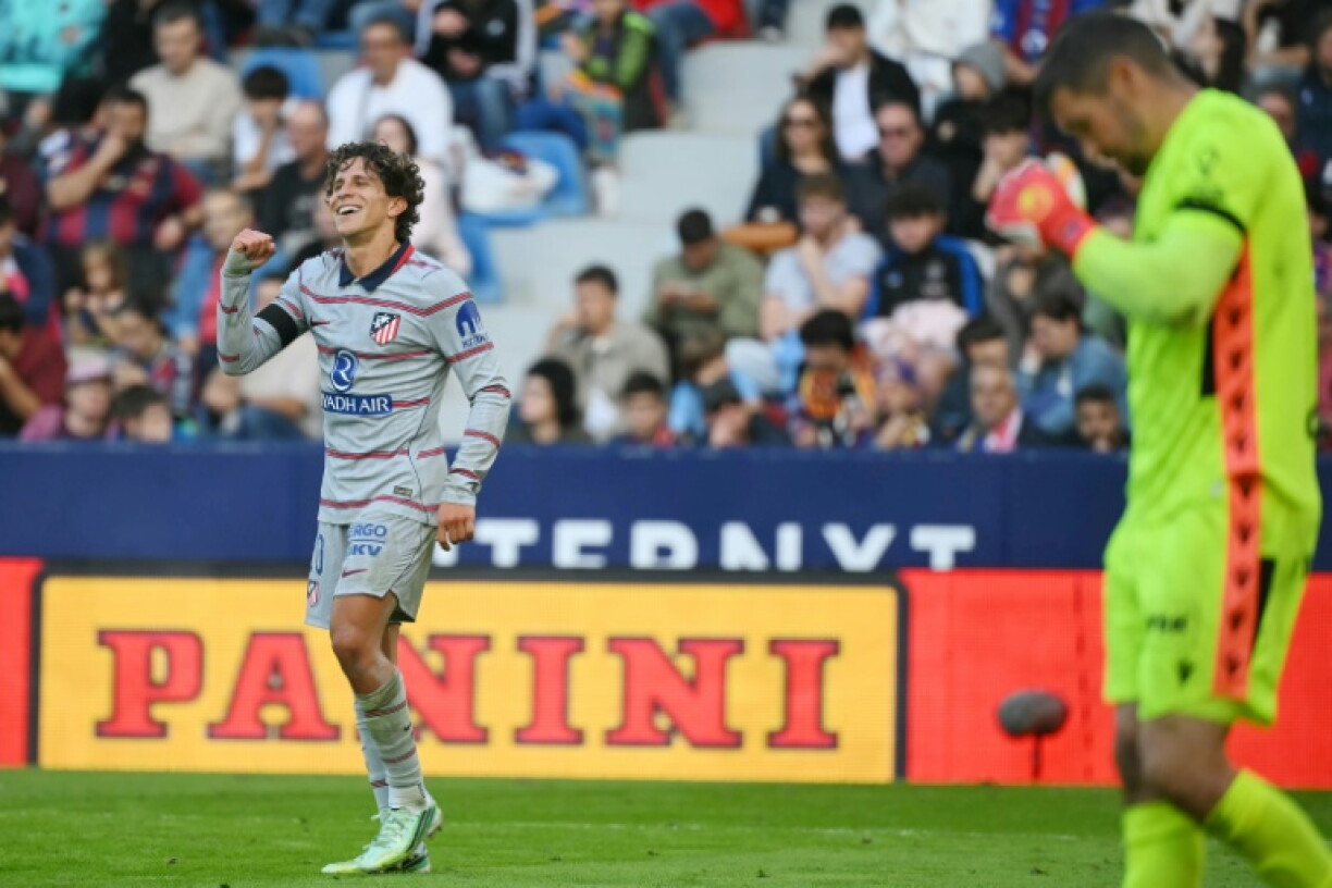 Giuliano Simeone was on target for Atletico Madrid as they beat Levante to move provisionally top of La Liga on Saturday